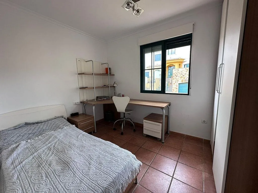 Chambres - Terraced Semi-Detached House with Pool in La Nucía