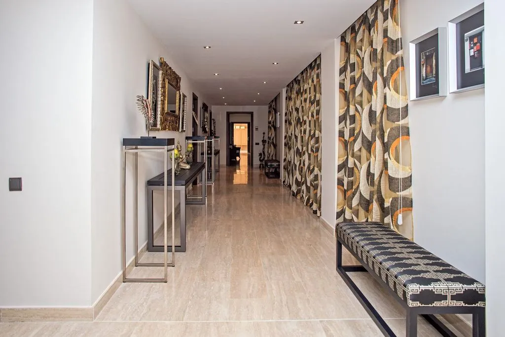 Esik - Luxury Villa with Sea Views in Punta Brava