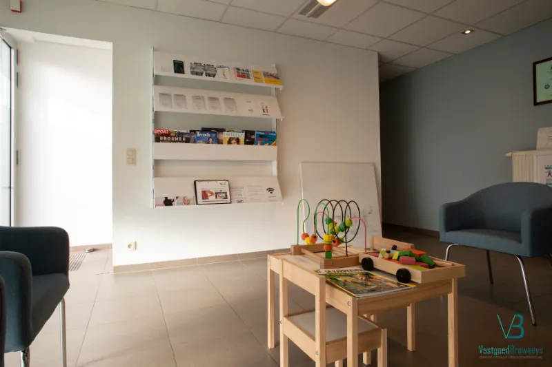 Toad - Commercial Space with High Visibility in Oudenaarde