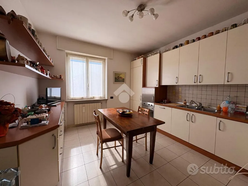 Appartement 4 pièces à IT