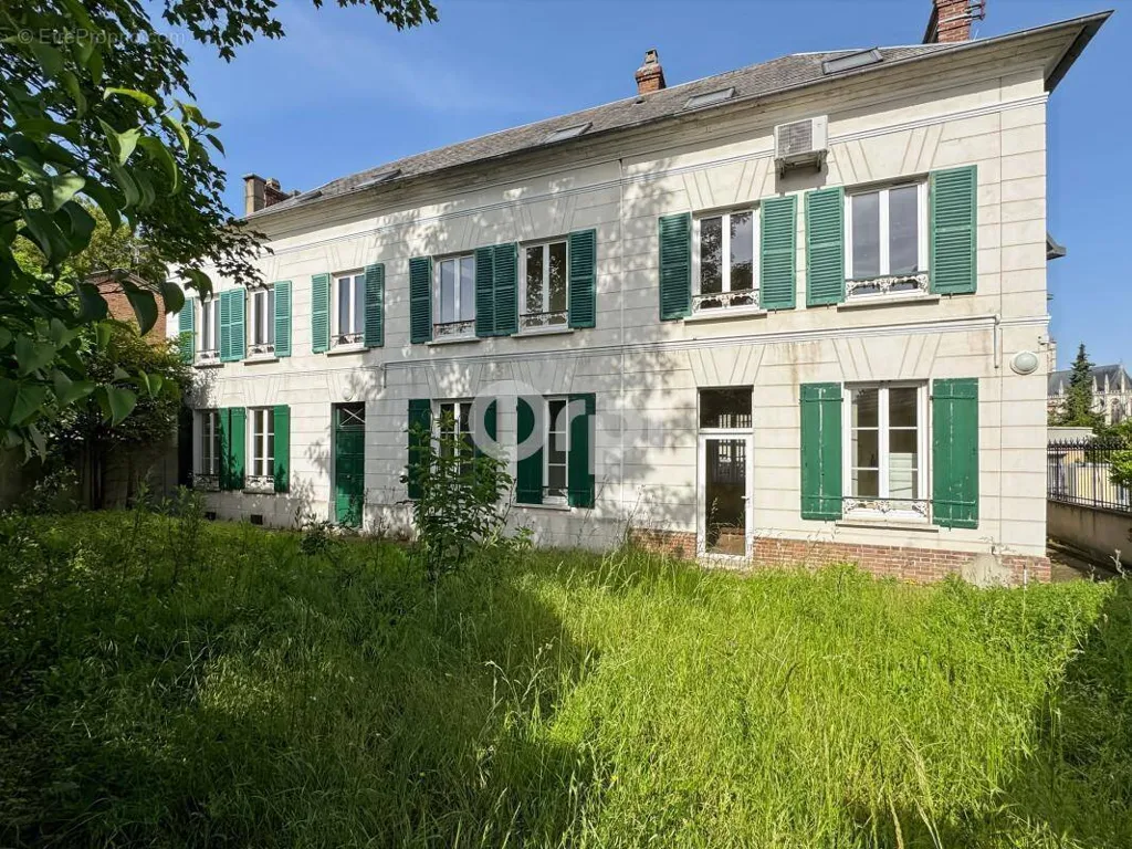 8-toaline maja asukohas Evreux
