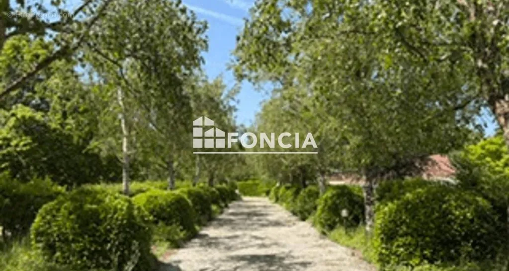 Aed - Charming Longère with Garden in Mansigne