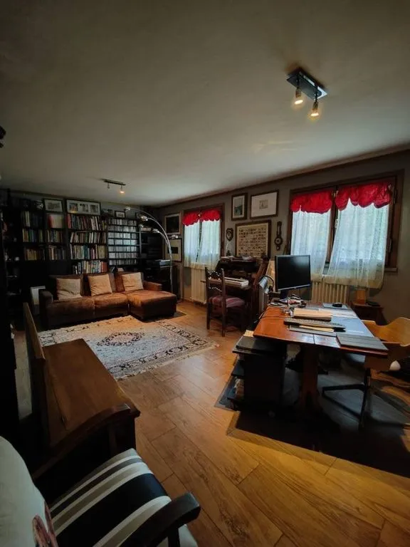 Office - Luxury Villa with Private Garden in Pisa