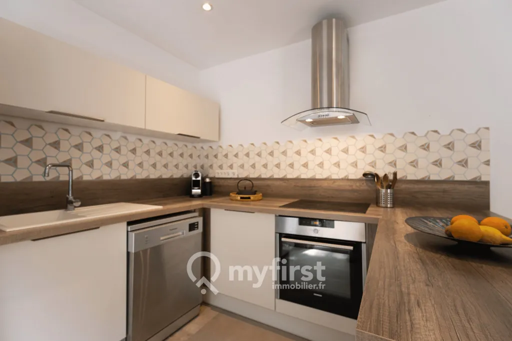 Cucina - Contemporary Flat with Private Garden in Toulon