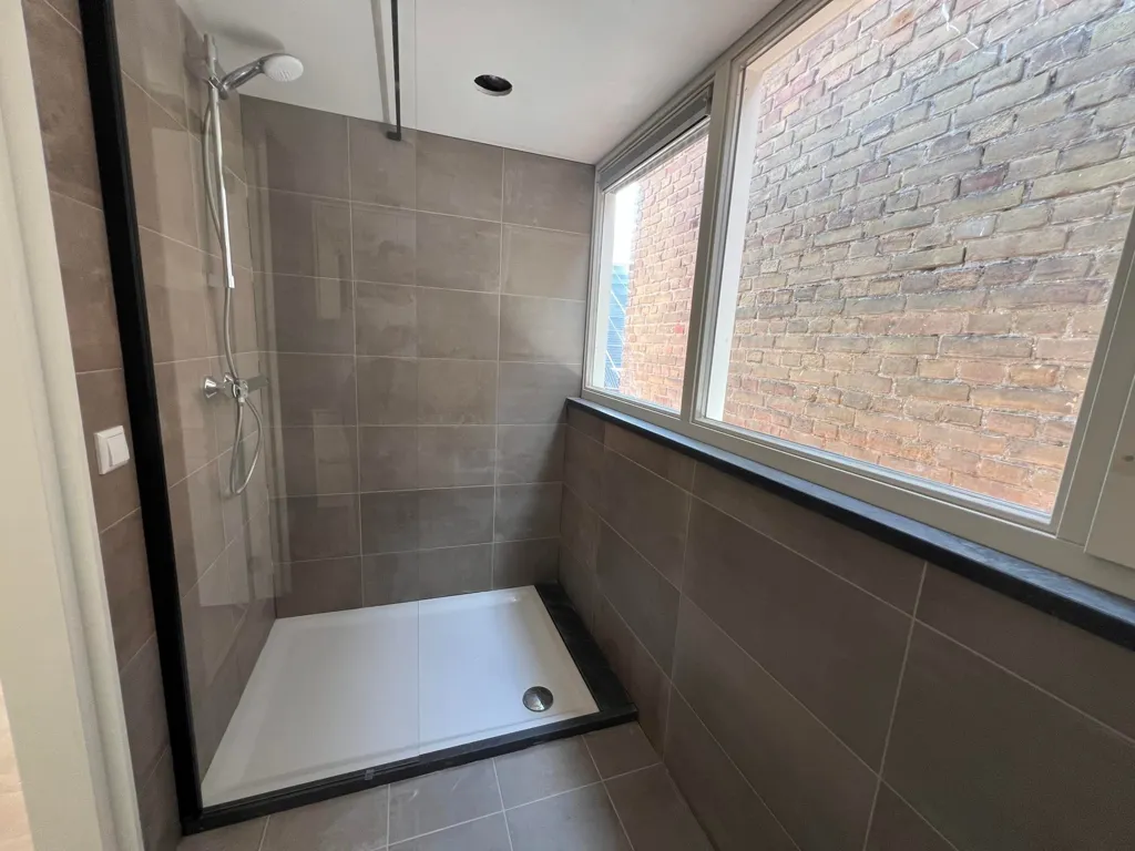 Salles de bain - Historic Maisonette with Terrace in Leeuwarden
