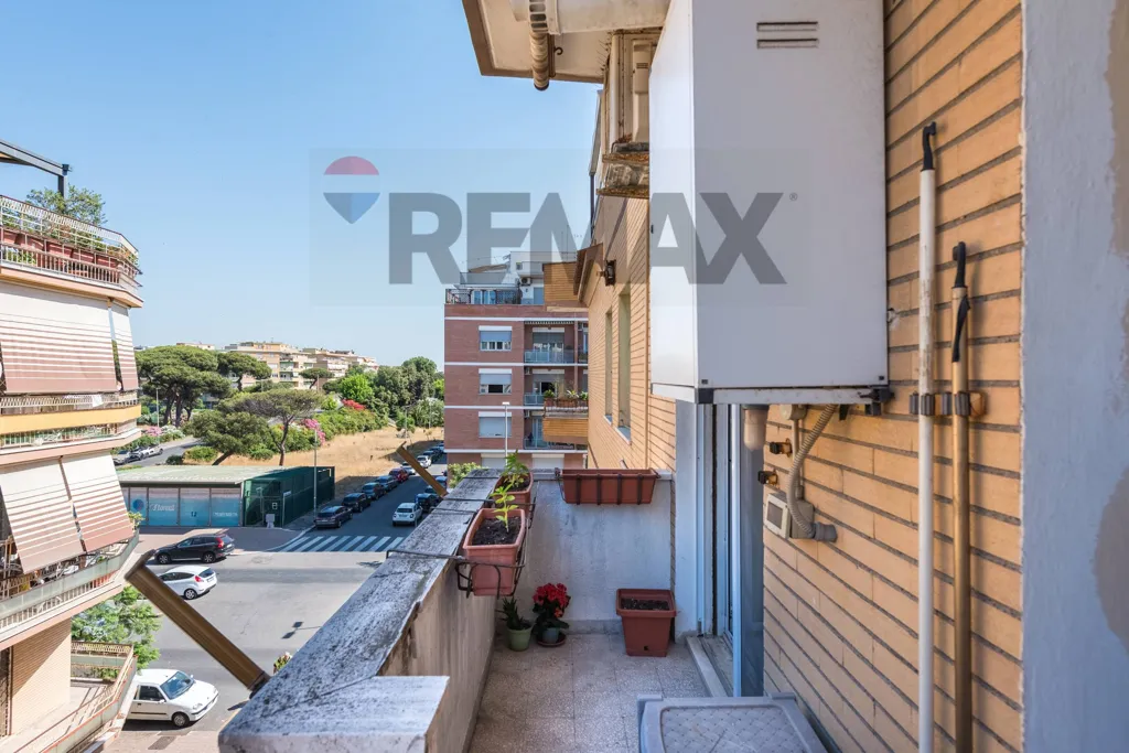 Rõdu - Trilocale with Balcony in Rome