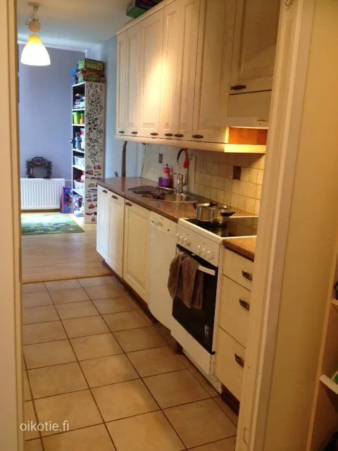 Cuisine - Apartment with Balcony in Olari, Espoo