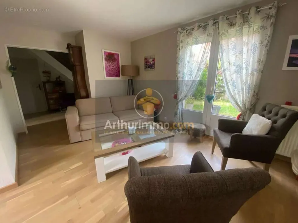 Elutuba - Charming House with Terrace in Brie-Comte-Robert
