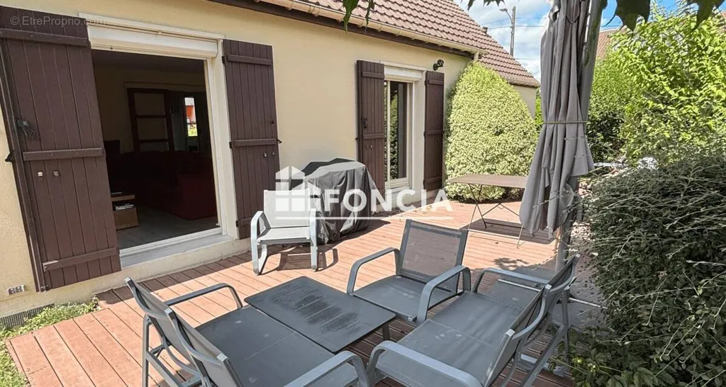 Terrass - Detached House with Garden in Chilly-Mazarin