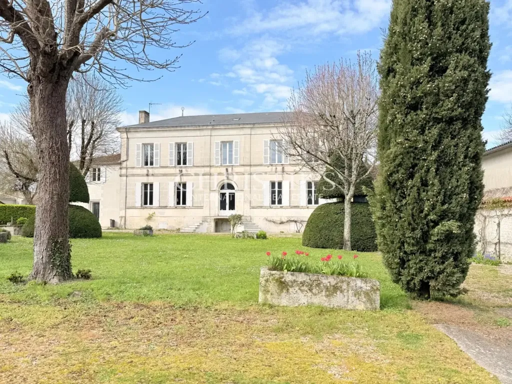 Välivaade - Former Cognac Distillery in Village