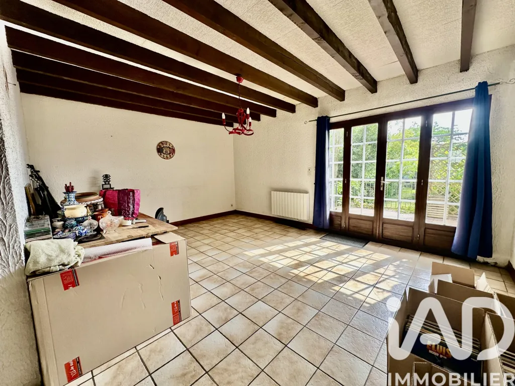 Elutuba - Terraced House with Garden in Issoudun