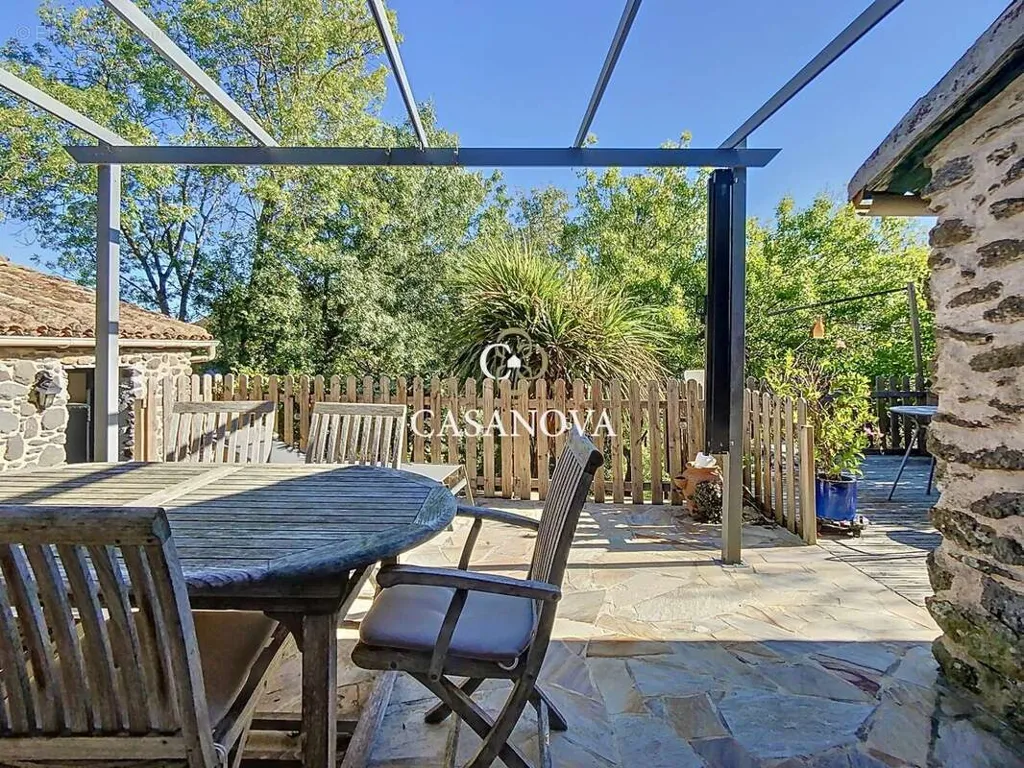Terrass - Character House with Panoramic View near Clermont-l'Hérault