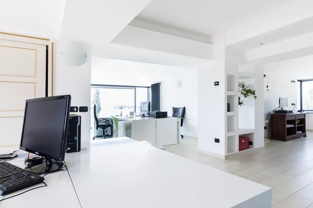 Office - Luxury Villa with Indoor Pool in Pantigliate
