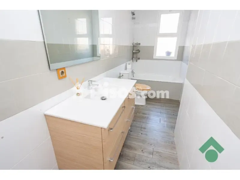 Salles de bain - Penthouse with Terrace in Algeciras
