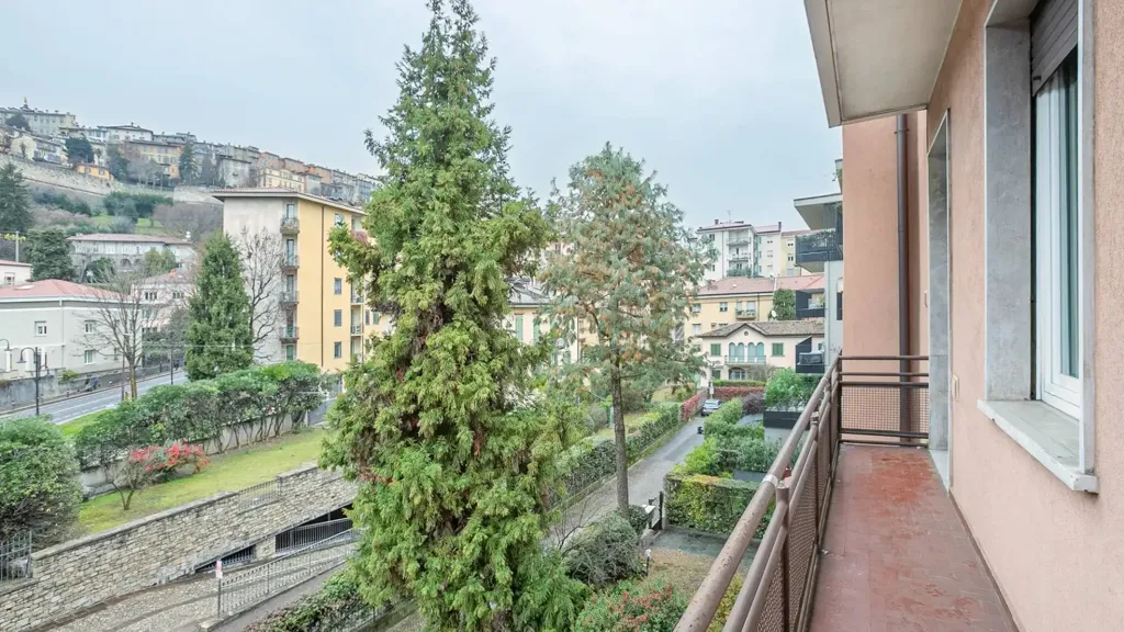 Balcon - Appartement 5 pièces à IT