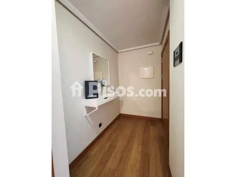 Apartamento exterior con balcón en Lanciego