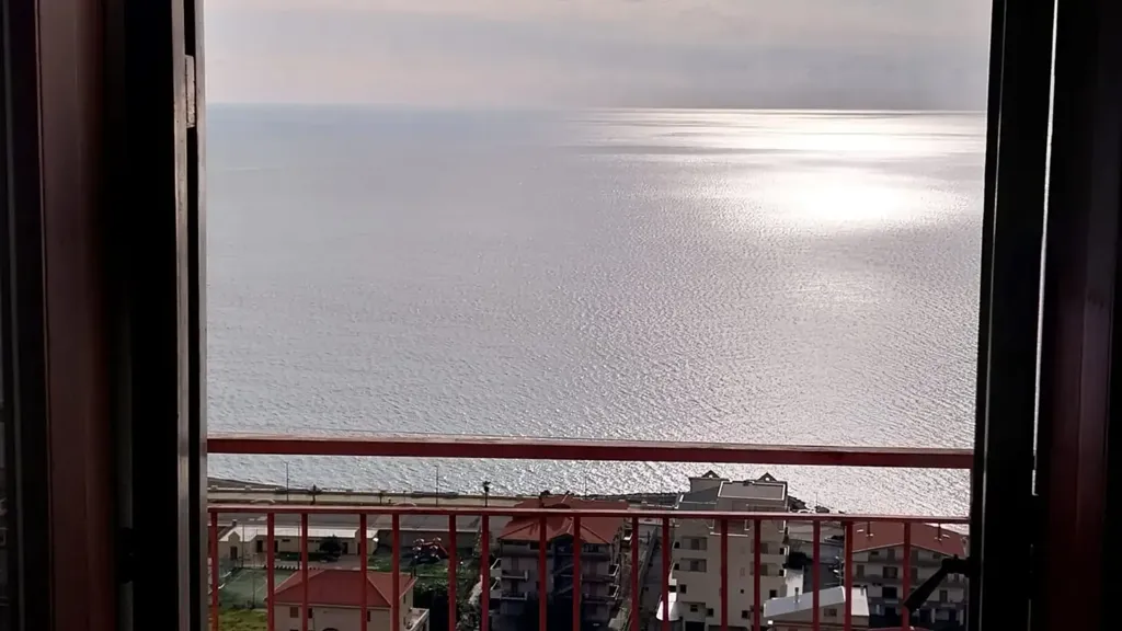 Toad - Panoramic Apartment with Sea View in Cetraro
