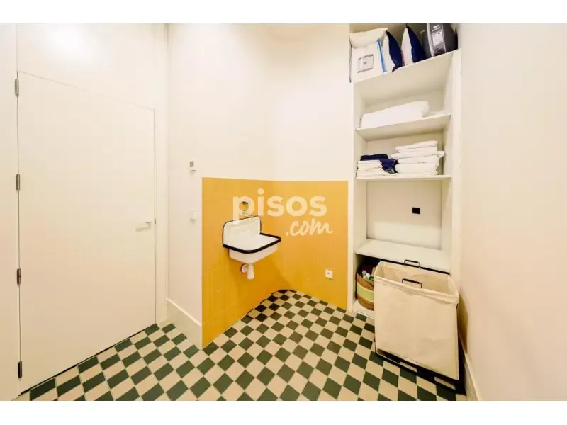 Pesuköök - Luxury Apartment with Interior Garden in Madrid
