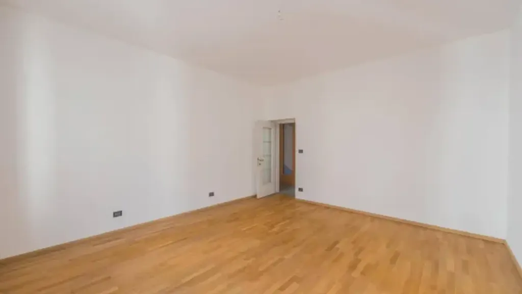 Pièces - Spacious Apartment with High Ceilings in Bolzano