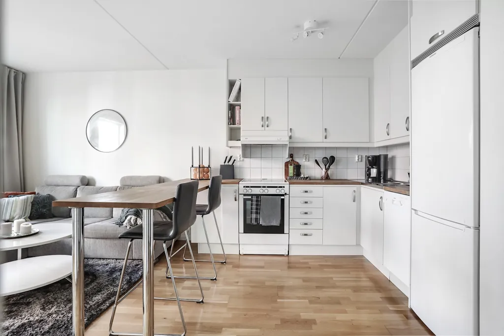 Cuisine - Modern Flat with Balcony in Västerläge