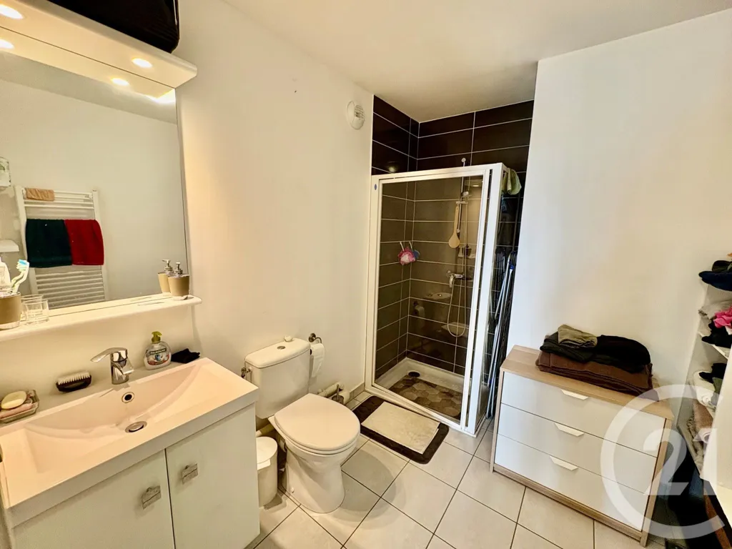 Bagni - Quiet 2-Bed Flat with Balcony in Sannois