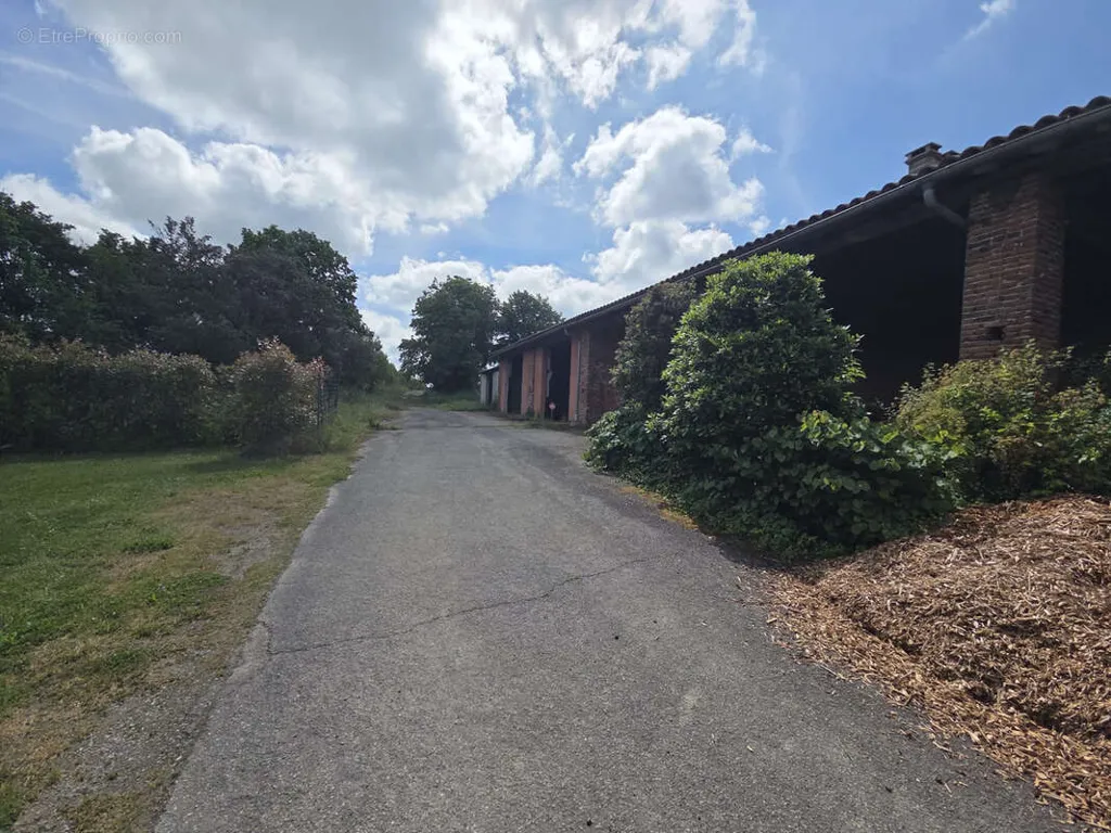 Välivaade - Charming Property with Golf Access in Dremil-Lafage