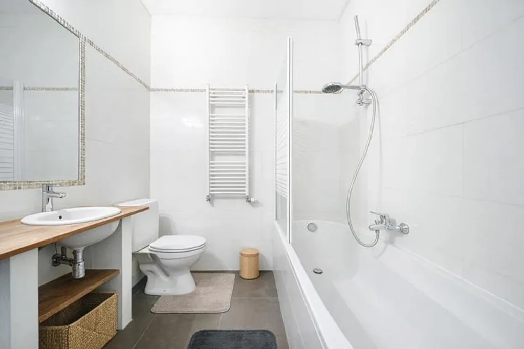 Bathrooms - Renovated 3-Fronted House in La Hulpe