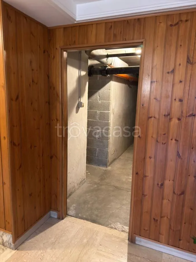 Entrée - Rearfitted Apartment with Balcony in Ciriè