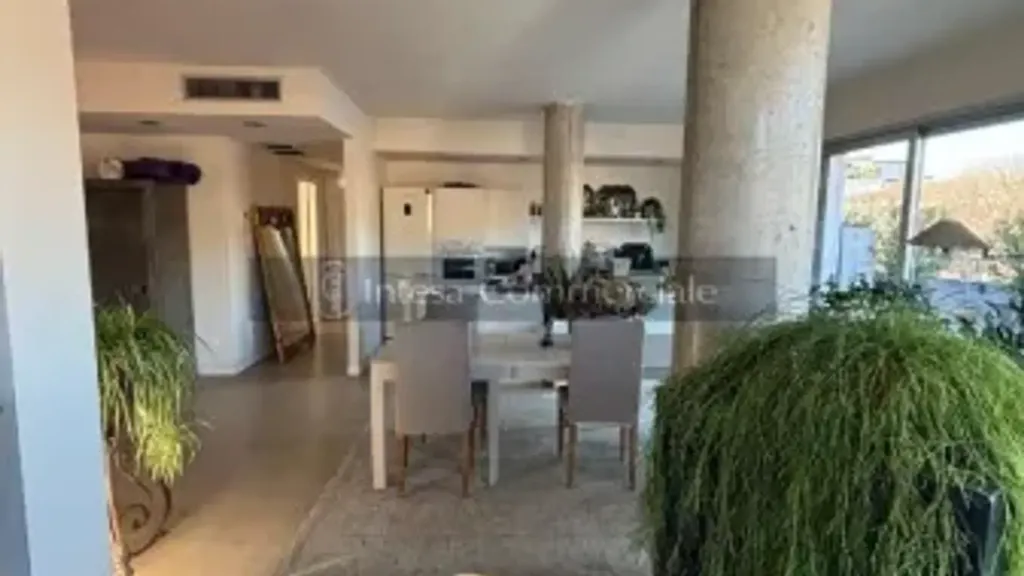 Söögituba - Penthouse with Rooftop Terrace near Brescia Centre