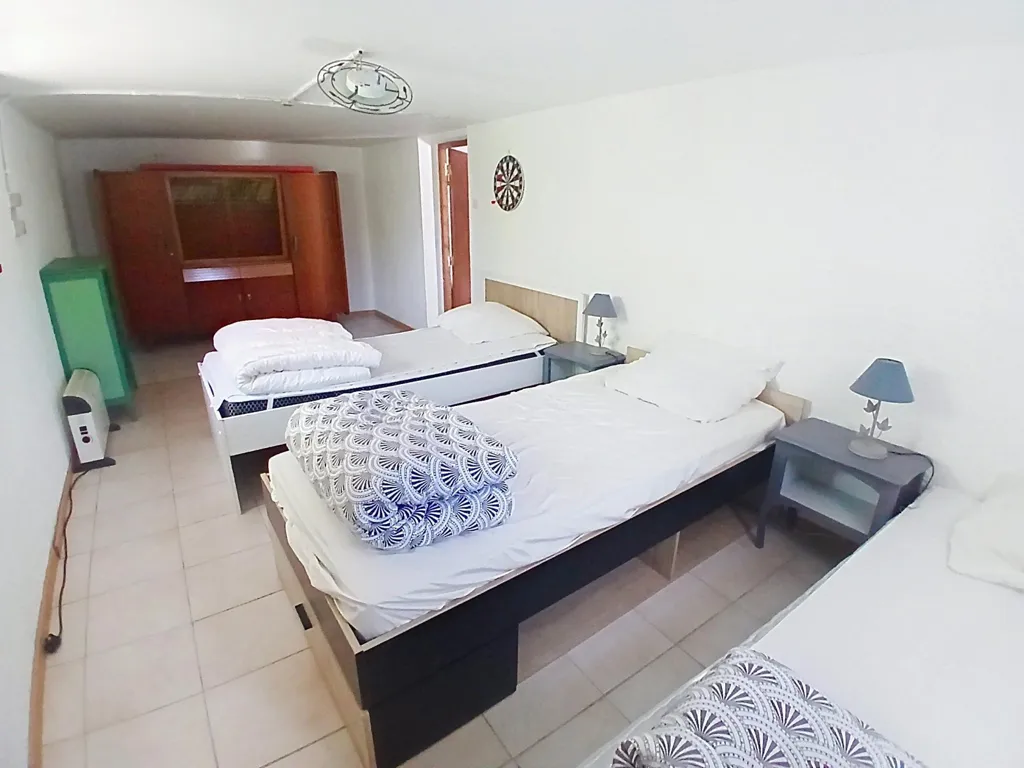 Chambres - Villa avec Piscine et Vue Lac à Esparron-de-Verdon