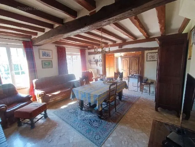 Dining Room - Charming Old House with Garden near Nonancourt