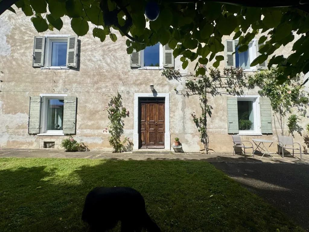 Extérieur - Maison historique avec grand terrain à Montanay