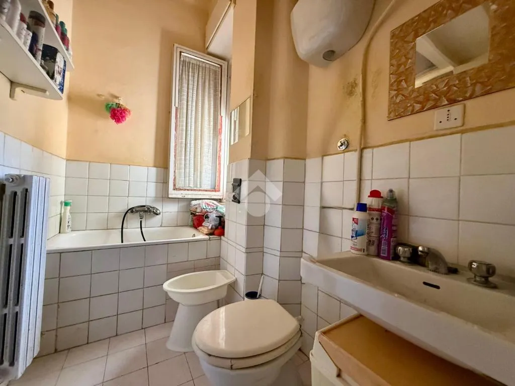 Salles de bain - 3-Room Apartment with Balcony in Bitonto