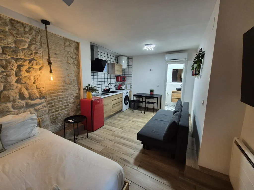 Chambres - Converted Flat with 3 Studios in San Blas