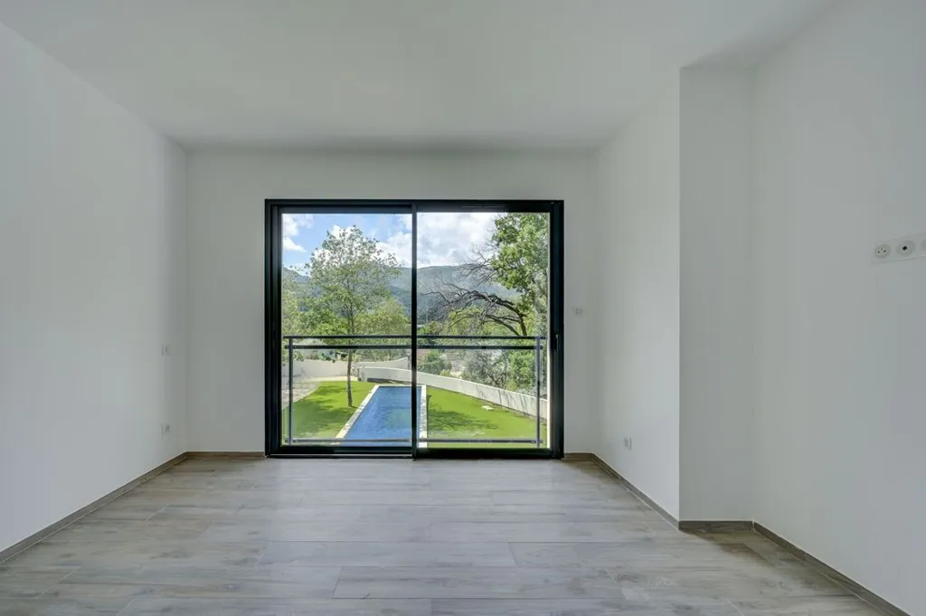 Stanze - Contemporary Villa with Pool in Roquevaire