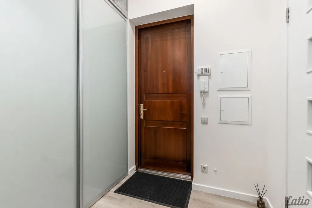 Ingresso - Two-Bedroom Flat in Riga City Centre