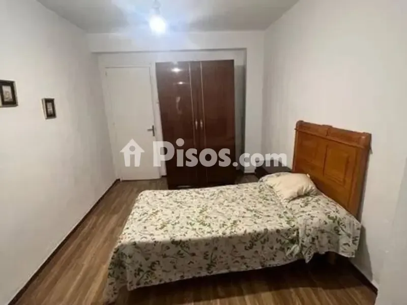 Chambres - Semi-Reformed Flat in Hospital-Nuevo Centre