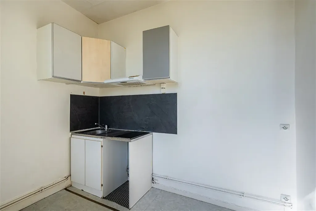Cuisine - Studio Lumineux avec Mezzanine à Lille République