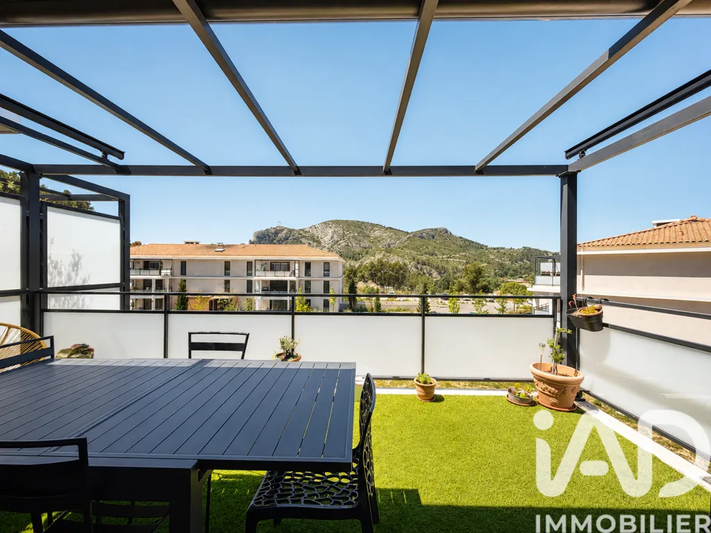 Terrass - 3-Piece Apartment with Terrace in Auriol