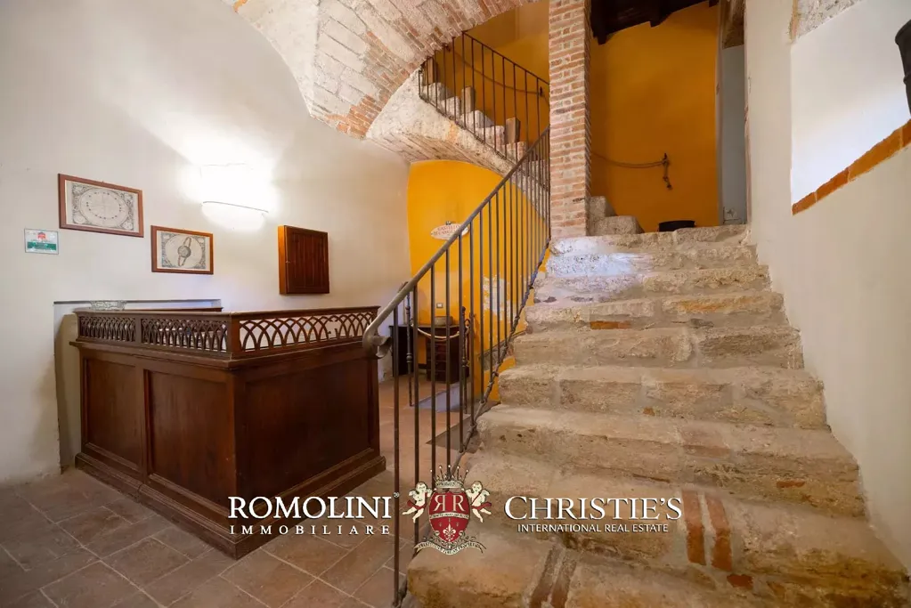 Toad - Historic Estate with Castle in Umbria