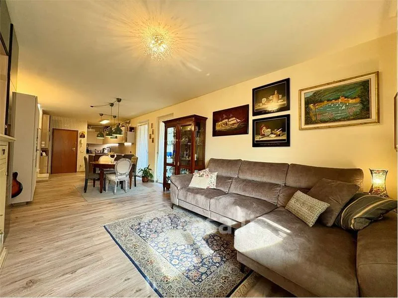 Séjour - Rear-Facing Apartment with Balcony in Trento