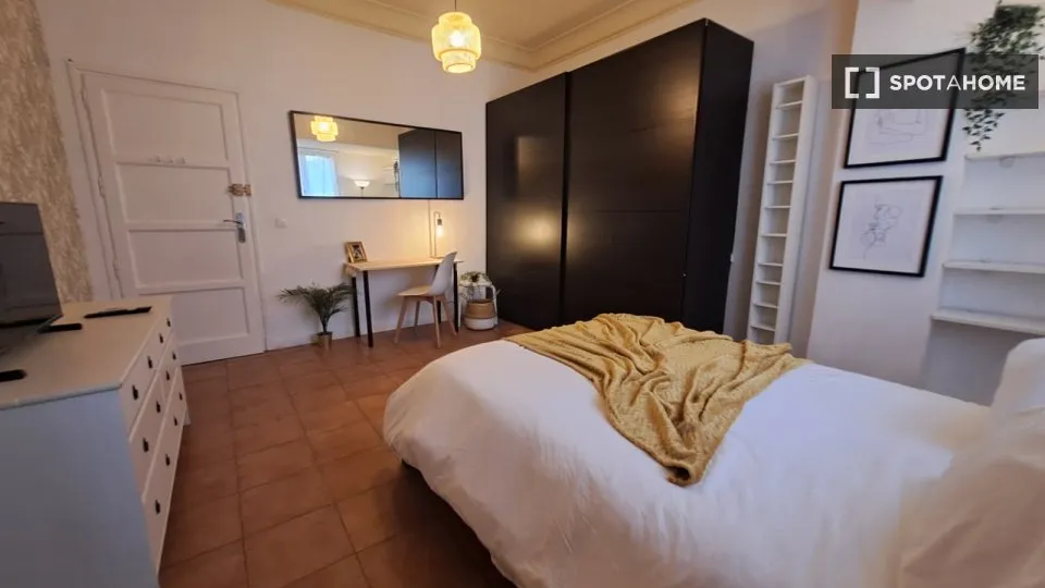 Magamistoad - Shared Apartment Room in Palacio, Madrid