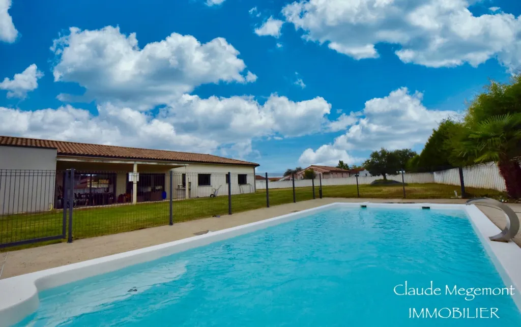 Piscine - Maison Contemporaine avec Piscine près de Lavaur