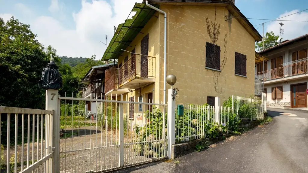 Välivaade - Independent House with Large Garden in Bagnolo Piemonte