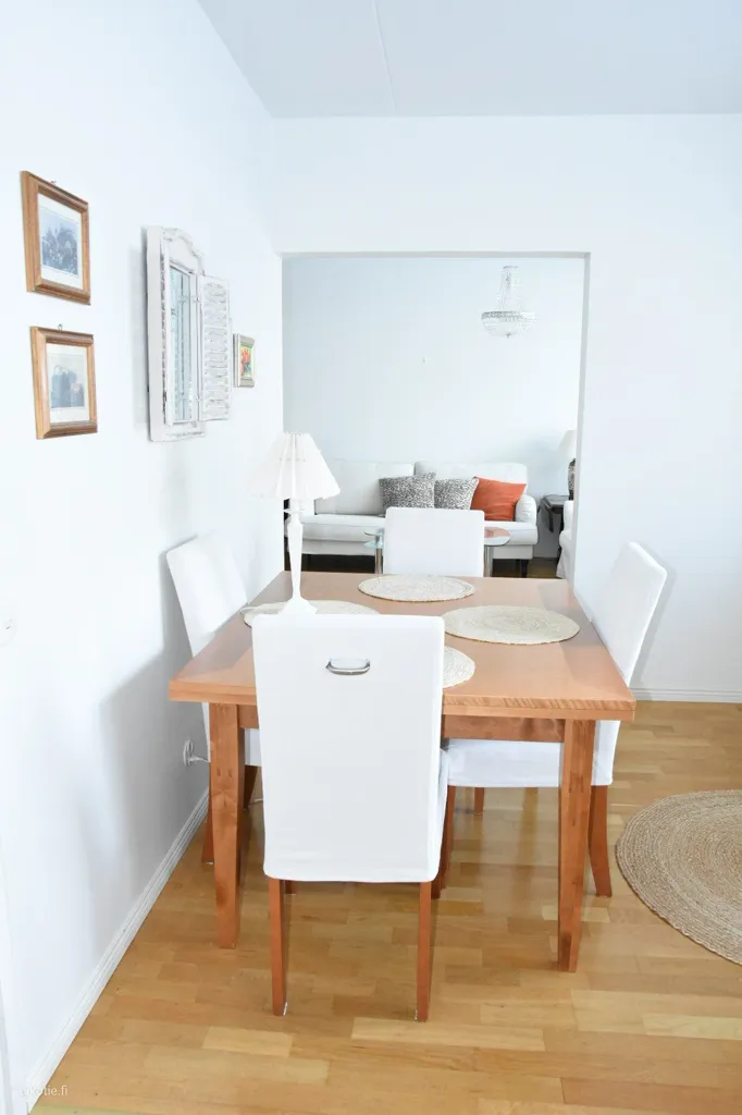 Salle à manger - Bright Apartment with Glazed Balcony in Espoo