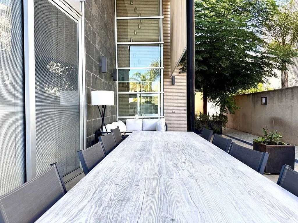 Terrass - Villa with Pool in Residential Area