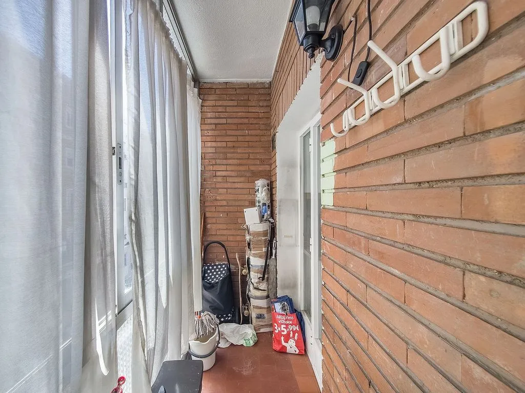Balcon - 3-Bedroom Flat with A/C in Chamartín