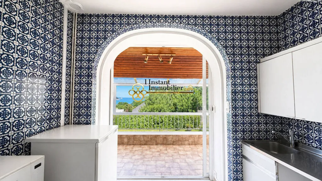 Kitchen - House with Panoramic View in Carantec