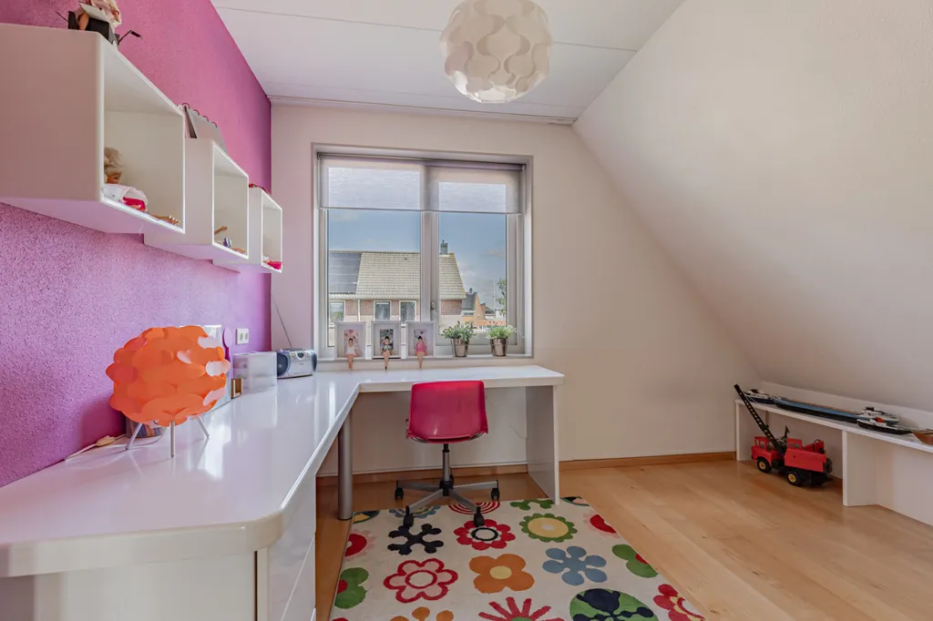 Bureau - Villa with Private Dock in Lemmer