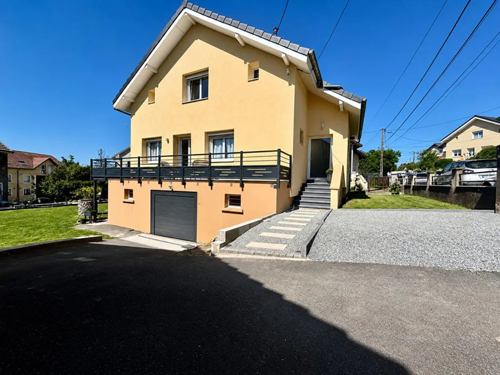 Extérieur - Maison Rénovée avec Terrasse à Beaucourt